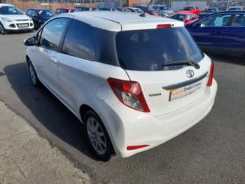 Used Toyota Yaris 2013 for sale - 74935604: Photo