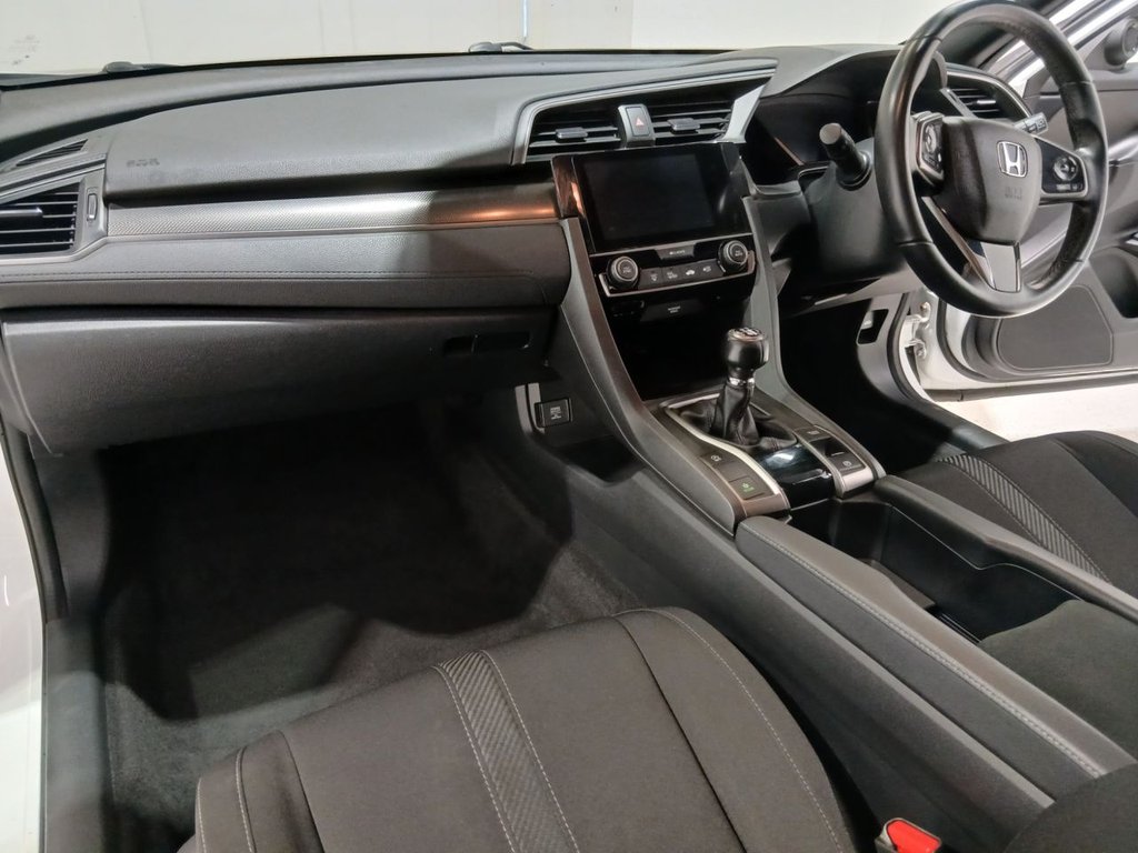 Used Honda Civic 2017 for sale - 77422276: Photo 24