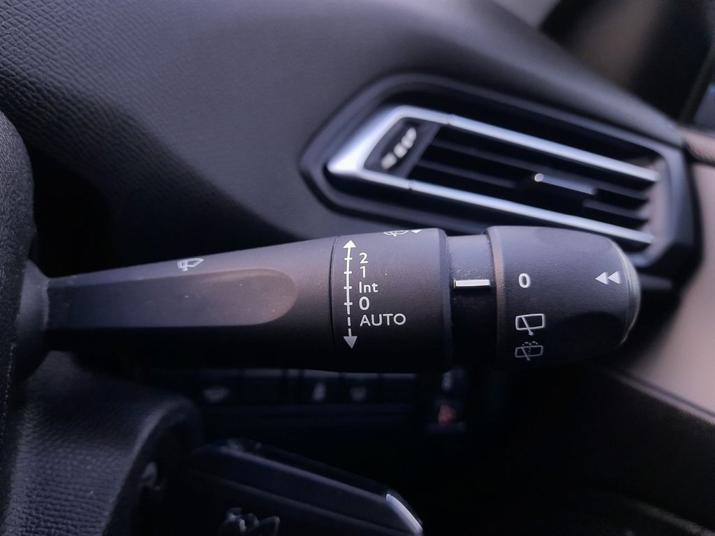 Used Peugeot 308 2016 for sale - 77005404: Photo 15