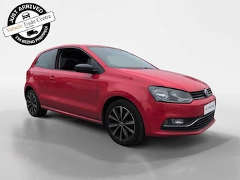 Used Volkswagen Polo 2015 for sale - 76456976: Photo