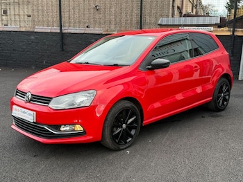 Used Volkswagen Polo 2015 for sale - 76456976: Photo