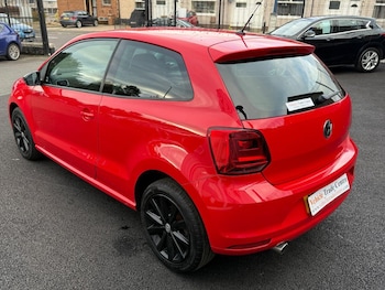 Used Volkswagen Polo 2015 for sale - 76456976: Photo