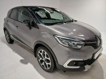 Used Renault Captur 2018 for sale - 77631595: Photo