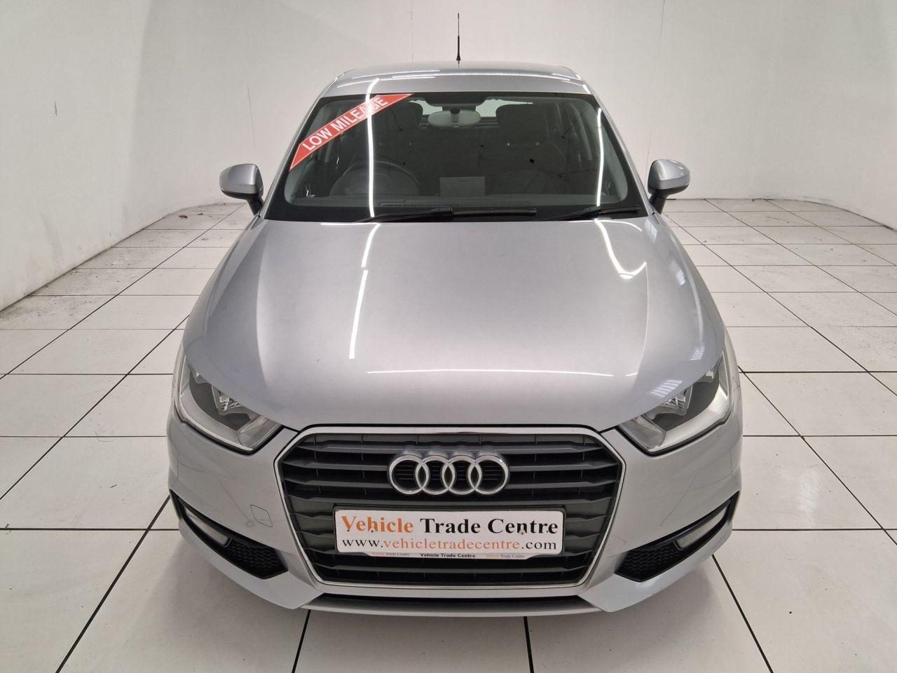 Used Audi A1 for sale - 76657580: Photo 2