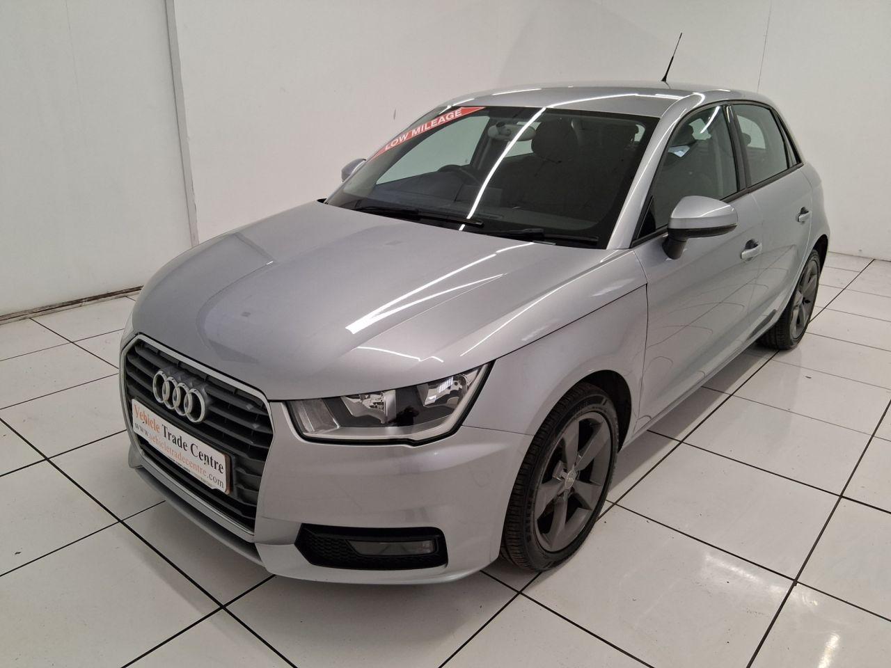 Used Audi A1 for sale - 76657580: Photo 3