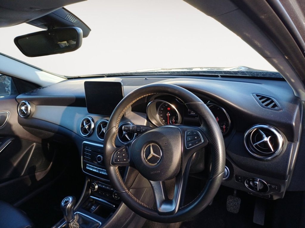 Used Mercedes-Benz GLA 2018 for sale - 77880289: Photo 2