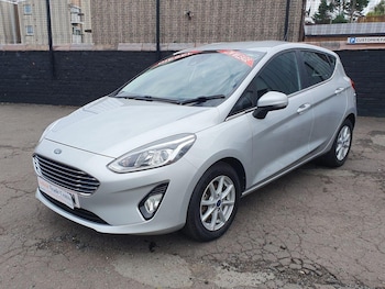 Used Ford Fiesta 2017 for sale - 76137430: Photo
