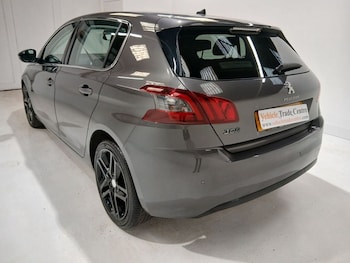 Used Peugeot 308 2018 for sale - 77879674: Photo