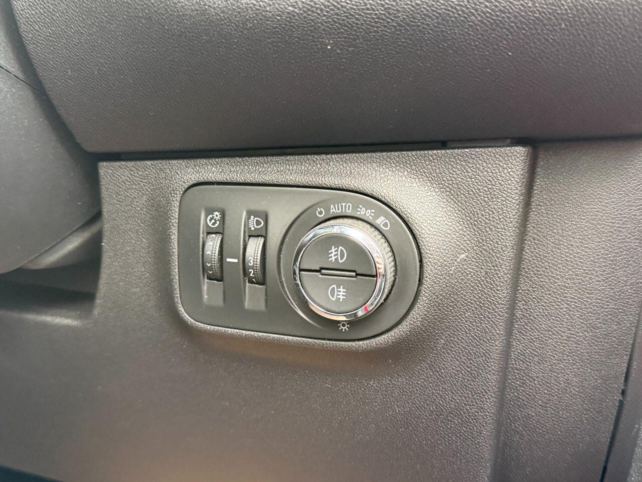 Used Vauxhall Corsa 2018 for sale - 76136443: Photo 11