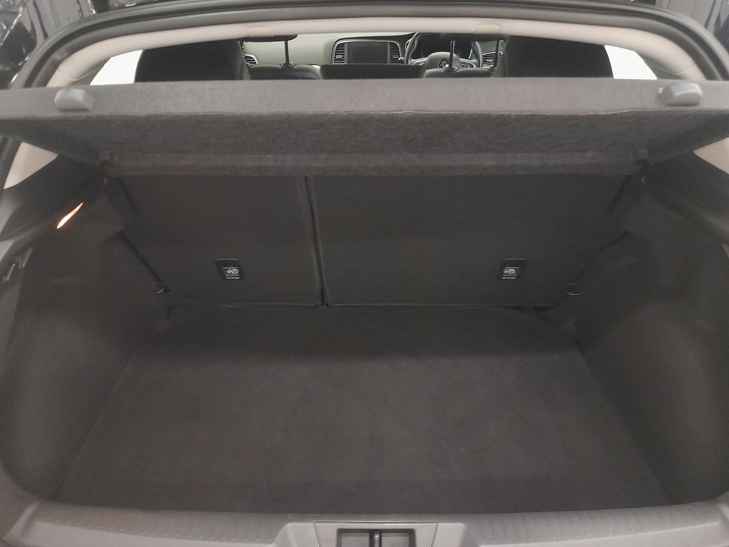 Used Renault Megane 2017 for sale - 77005424: Photo 8