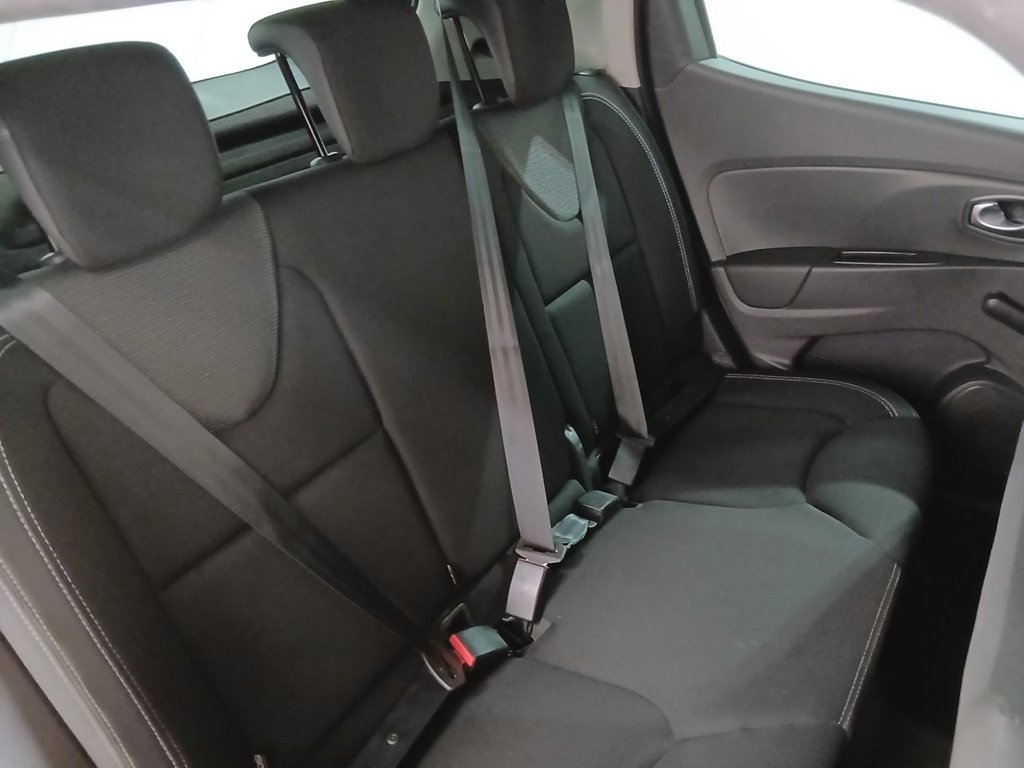 Used Renault Clio 2018 for sale - 77935958: Photo 10