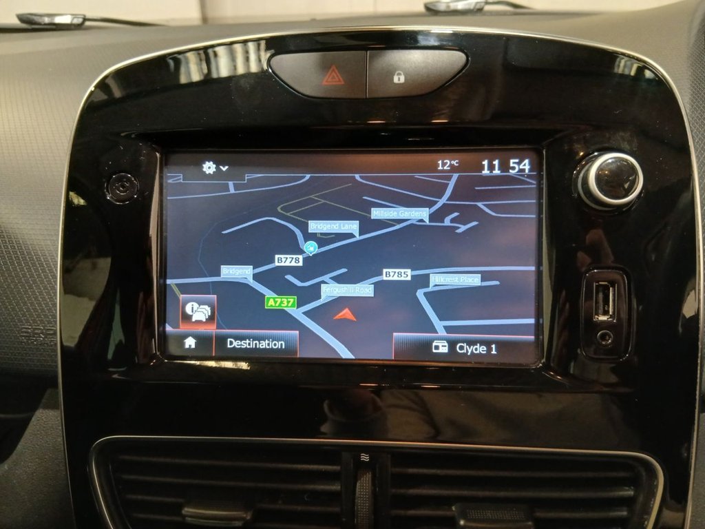 Used Renault Clio 2018 for sale - 77935958: Photo 17