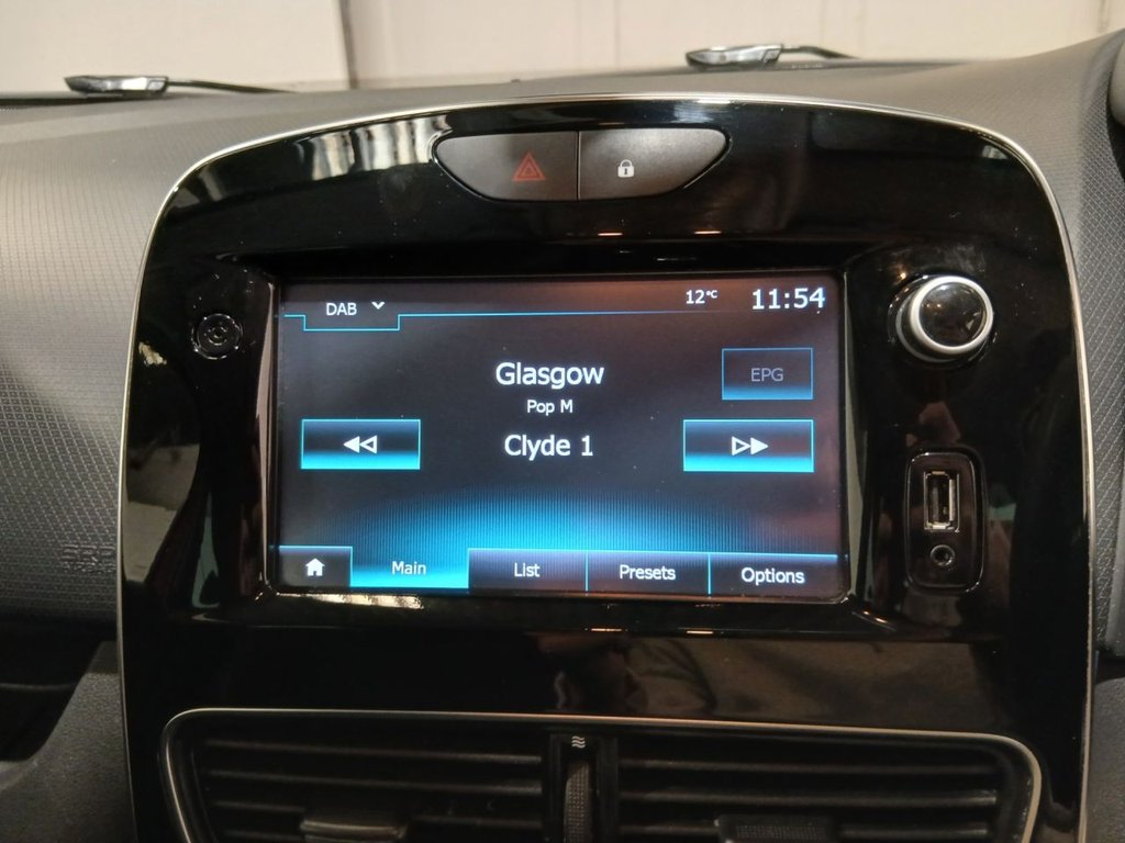 Used Renault Clio 2018 for sale - 77935958: Photo 18