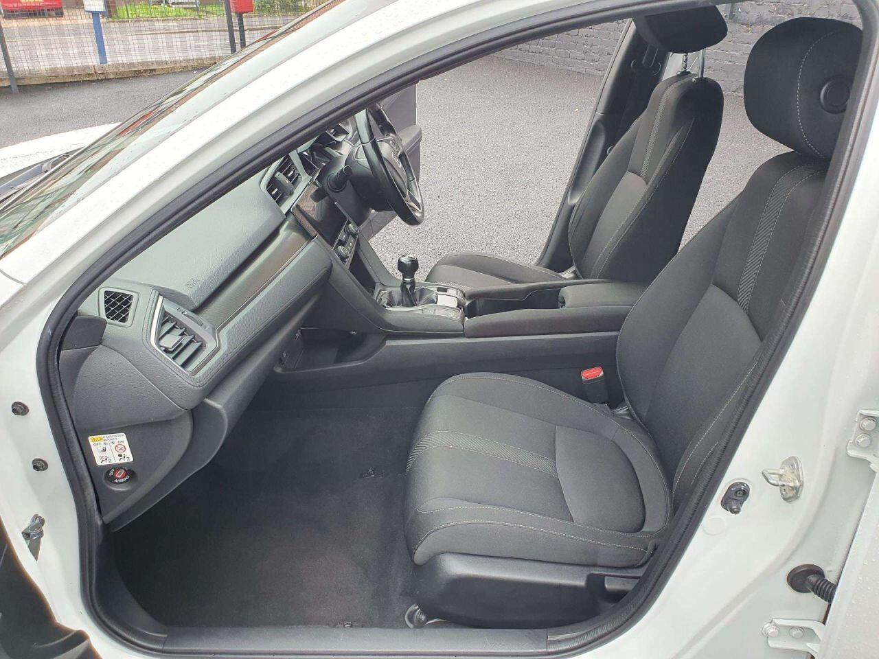 Used Honda Civic 2017 for sale - 76151110: Photo 21