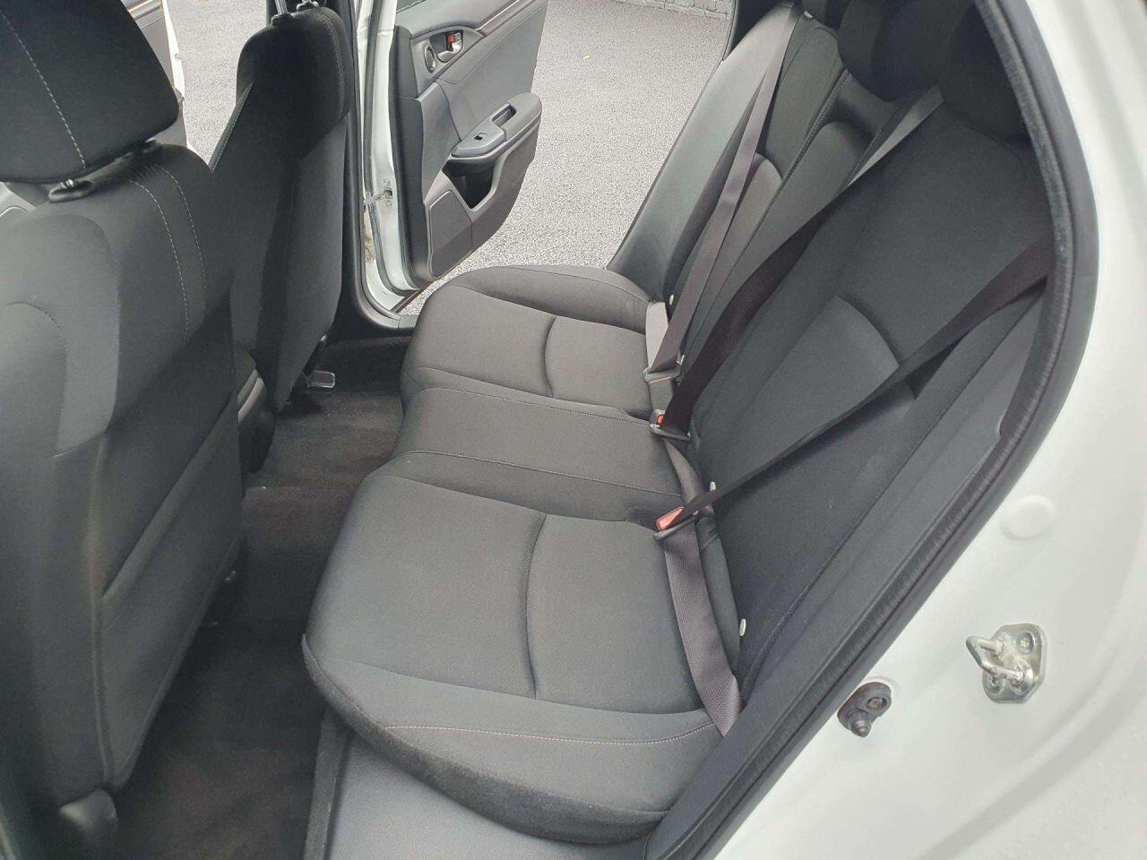 Used Honda Civic 2017 for sale - 76151110: Photo 23