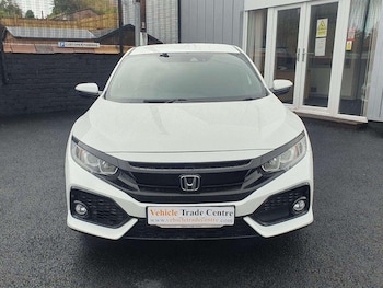Used Honda Civic 2017 for sale - 76151110: Photo