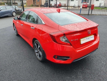Used Honda Civic 2018 for sale - 76137364: Photo