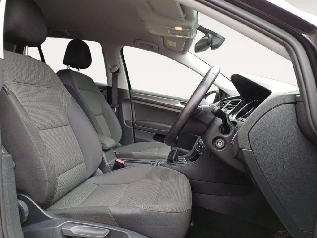 Used Volkswagen Golf 2018 for sale - 78030359: Photo 5