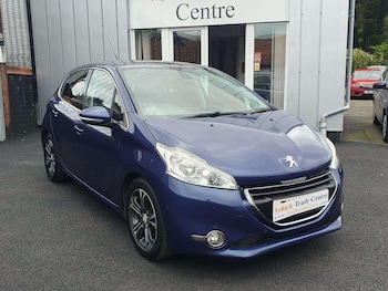 Used Peugeot 208 2013 for sale - 76136338: Photo