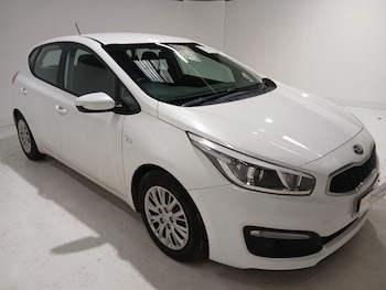 Used Kia Ceed 2016 for sale - 77609263: Photo