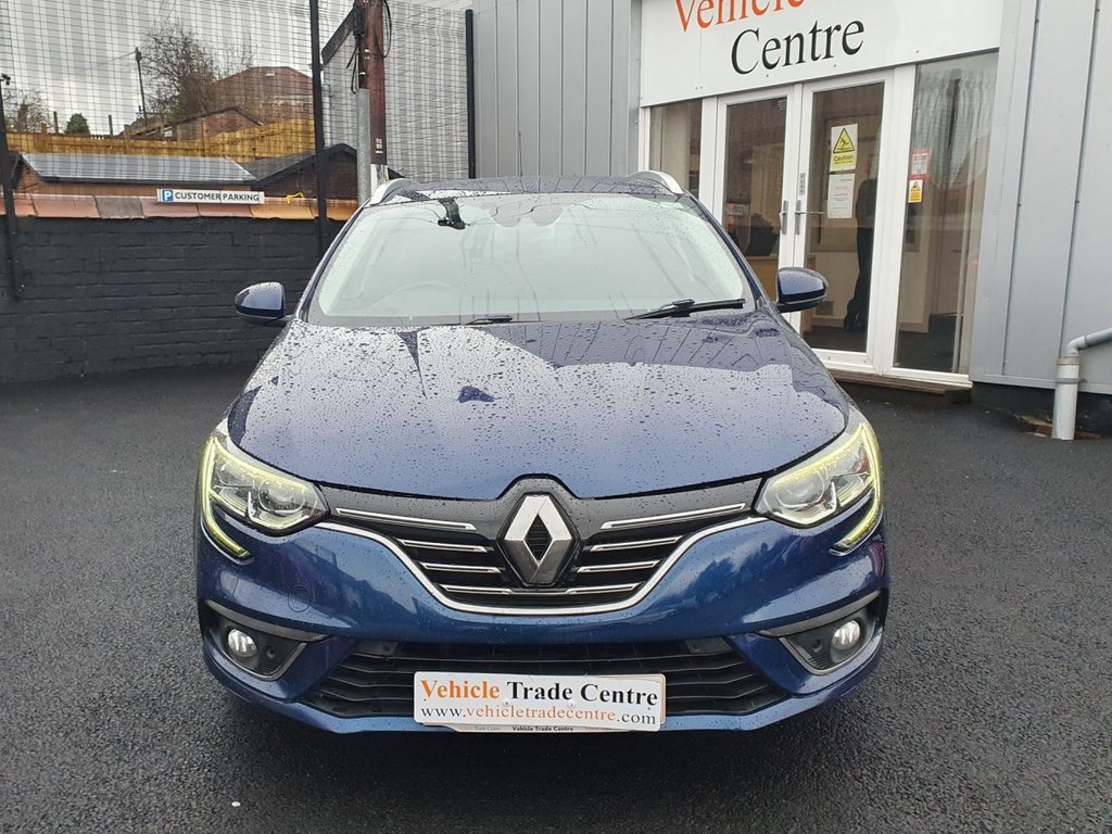 Used Renault Megane 2017 for sale - 77005395: Photo 2