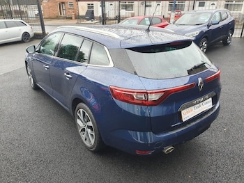 Used Renault Megane 2017 for sale - 77005395: Photo