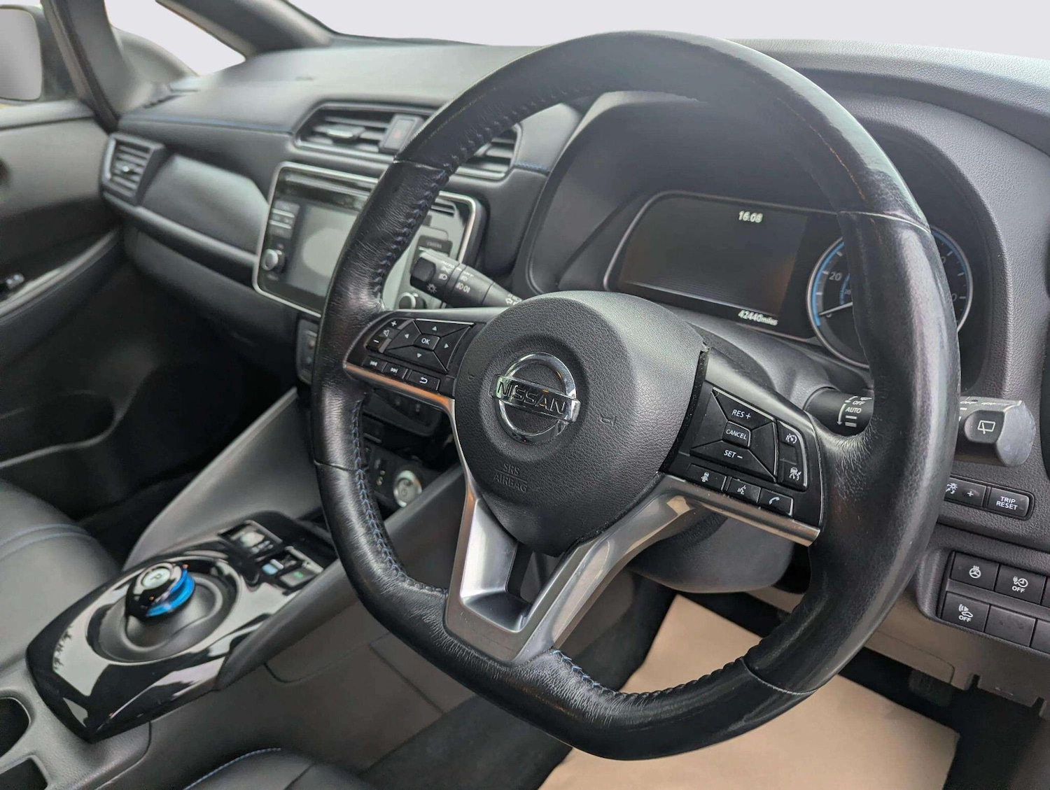 Used Nissan Leaf 2018 for sale - 78087077: Photo 16