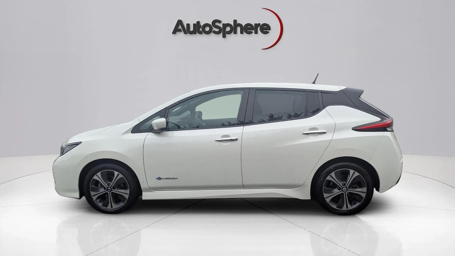 Used Nissan Leaf 2018 for sale - 78087077: Photo 2