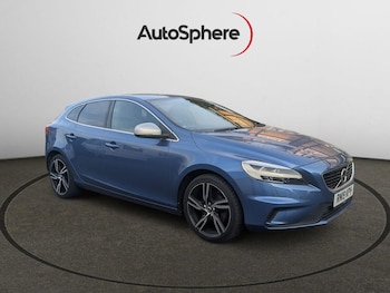 Used Volvo V40 2019 for sale - 79169565: Photo