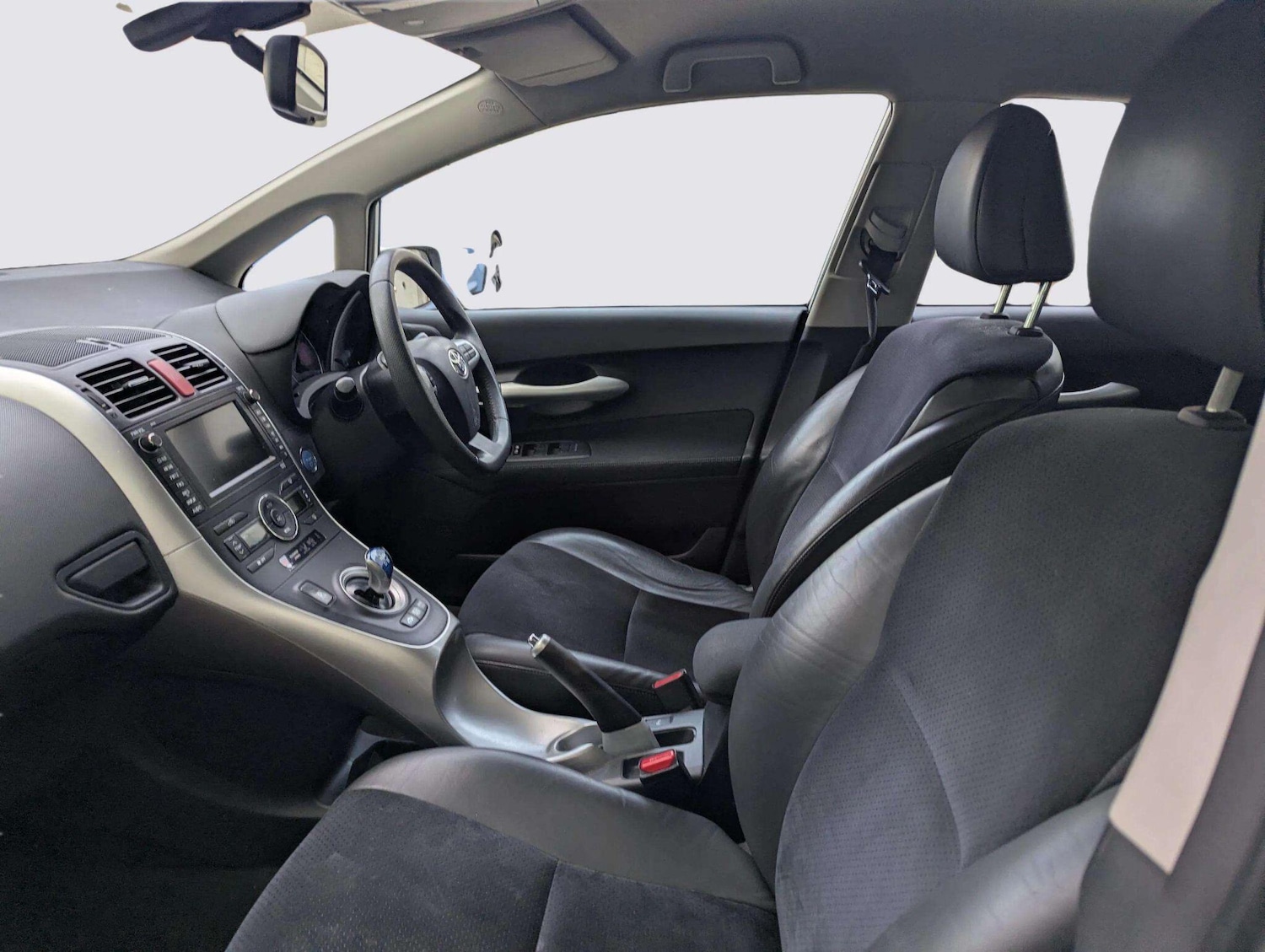 Used Toyota Auris 2011 for sale - 78086130: Photo 15