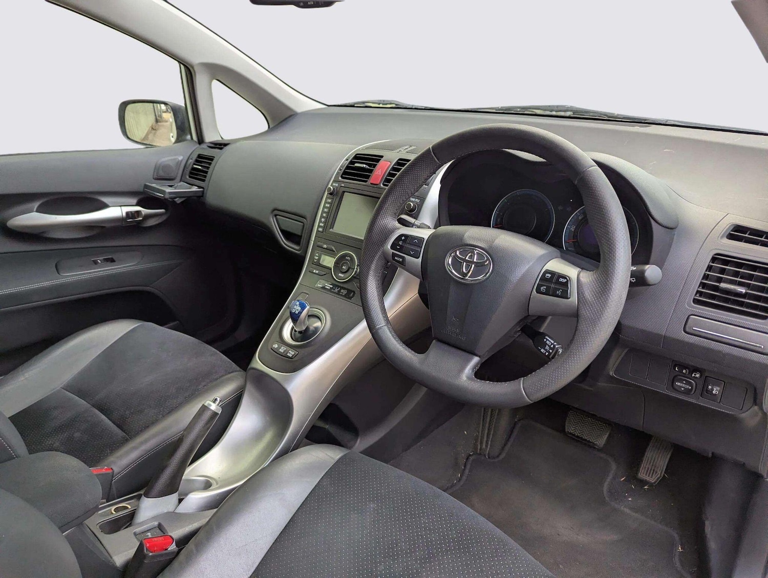 Used Toyota Auris 2011 for sale - 78086130: Photo 4