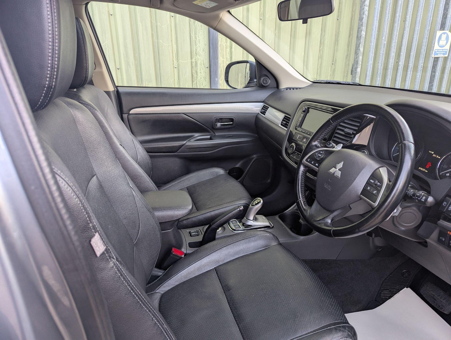 Used Mitsubishi Outlander 2015 for sale - 78086053: Photo 4