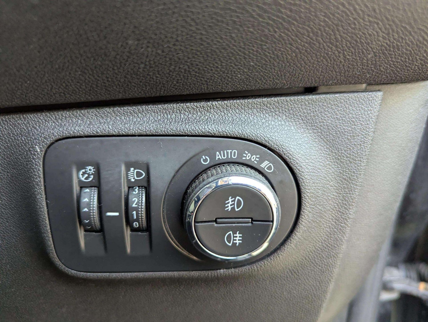 Used Vauxhall Corsa 2017 for sale - 78086187: Photo 15