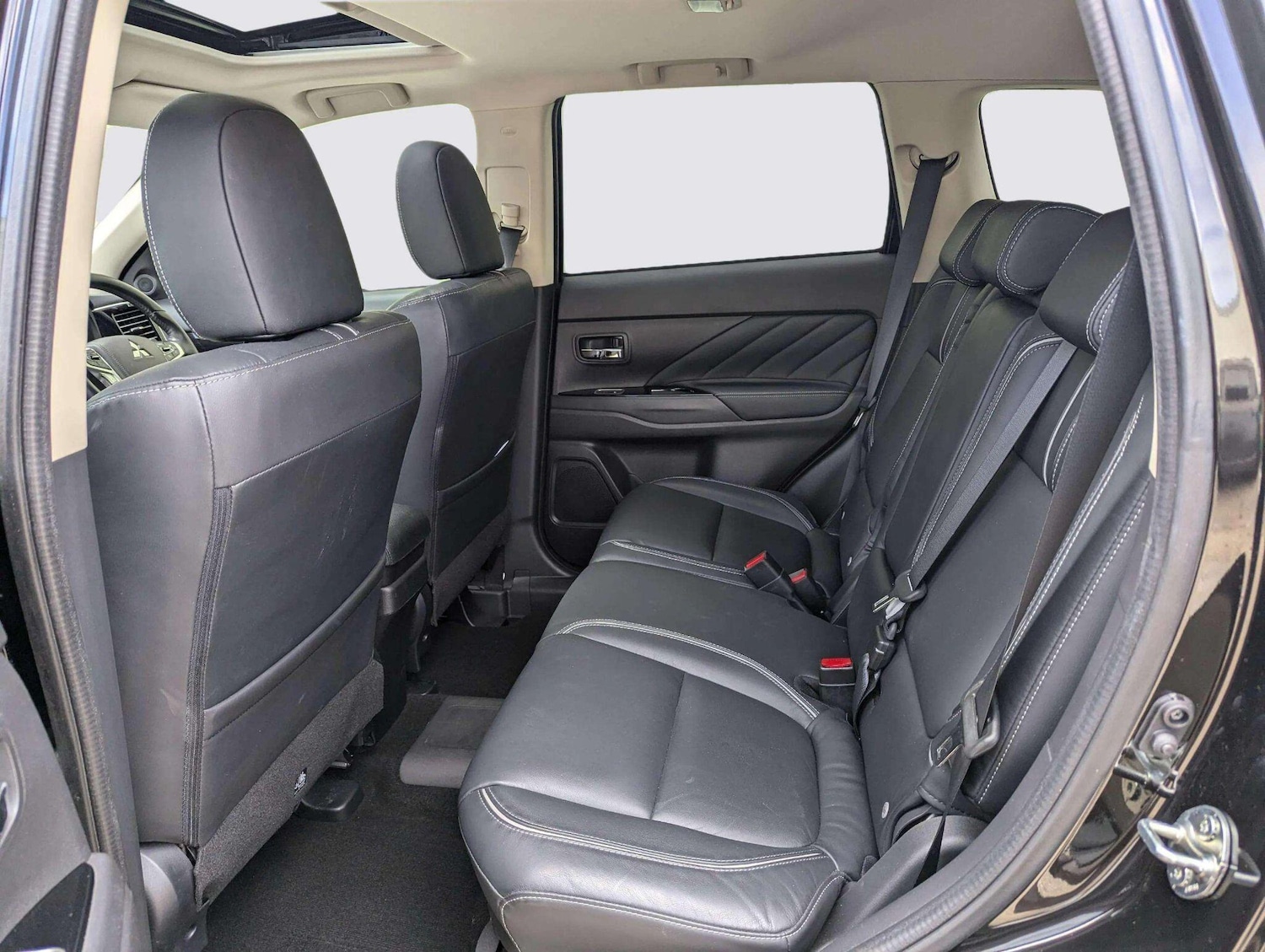 Used Mitsubishi Outlander 2016 for sale - 78086167: Photo 17