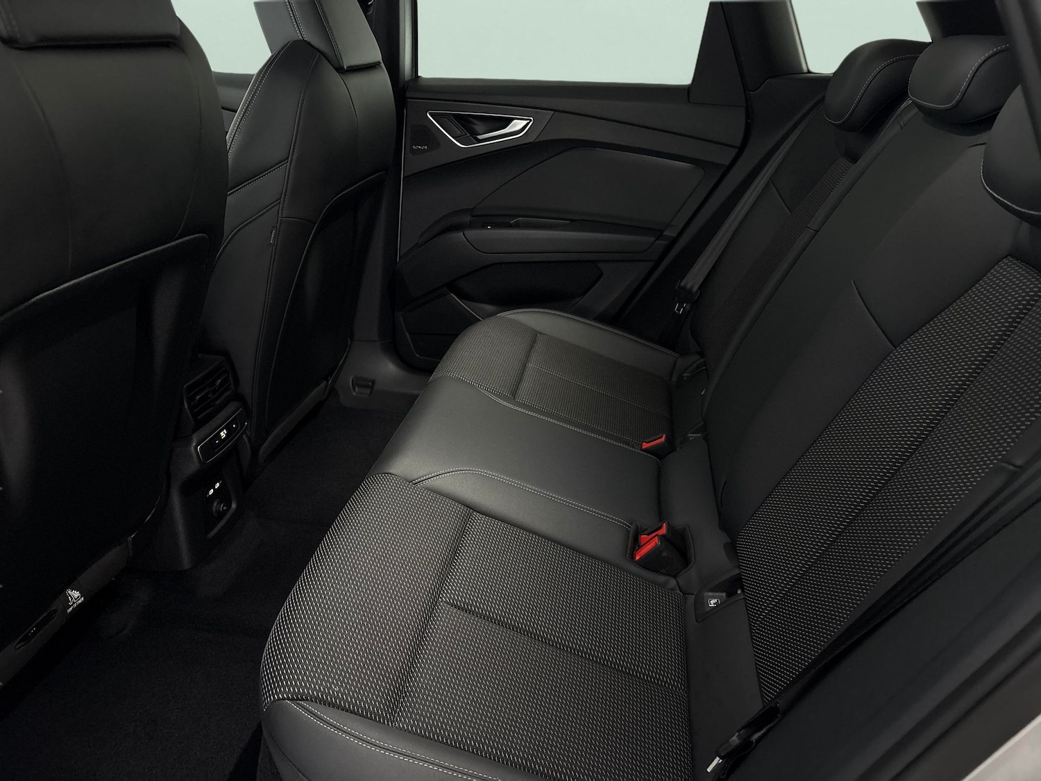 Used Audi Q4 e-tron 2022 for sale - 77604983: Photo 32