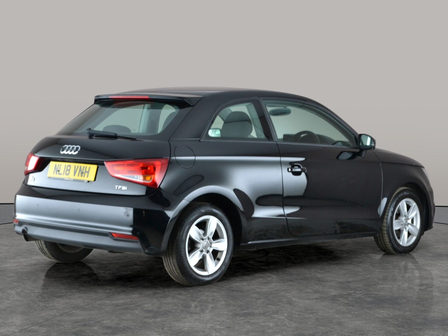 Used Audi A1 for sale - 77350886: Photo 9