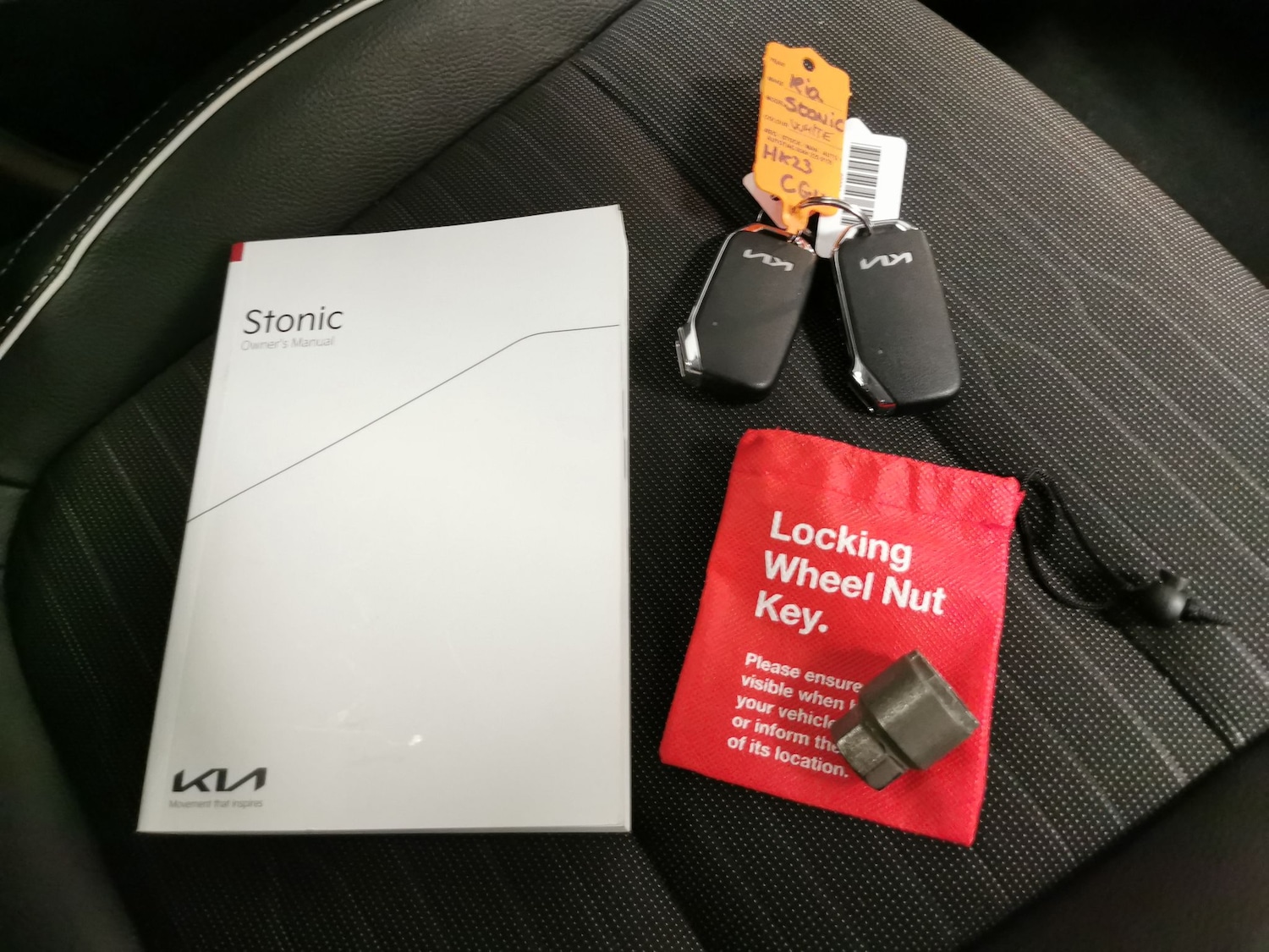 Used Kia Stonic 2023 for sale - 77965696: Photo 30