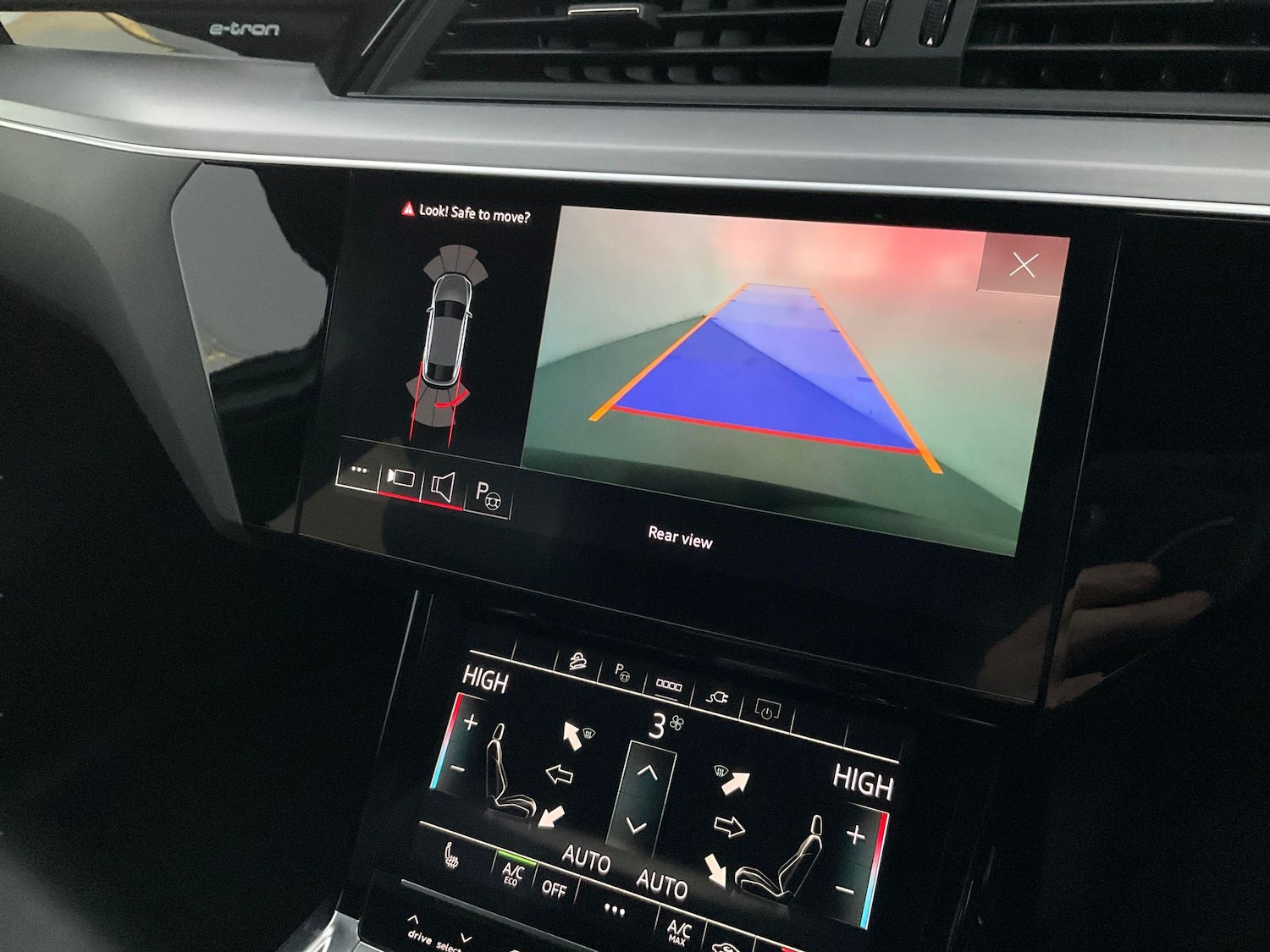 Used Audi e-tron 2022 for sale - 76626271: Photo 6