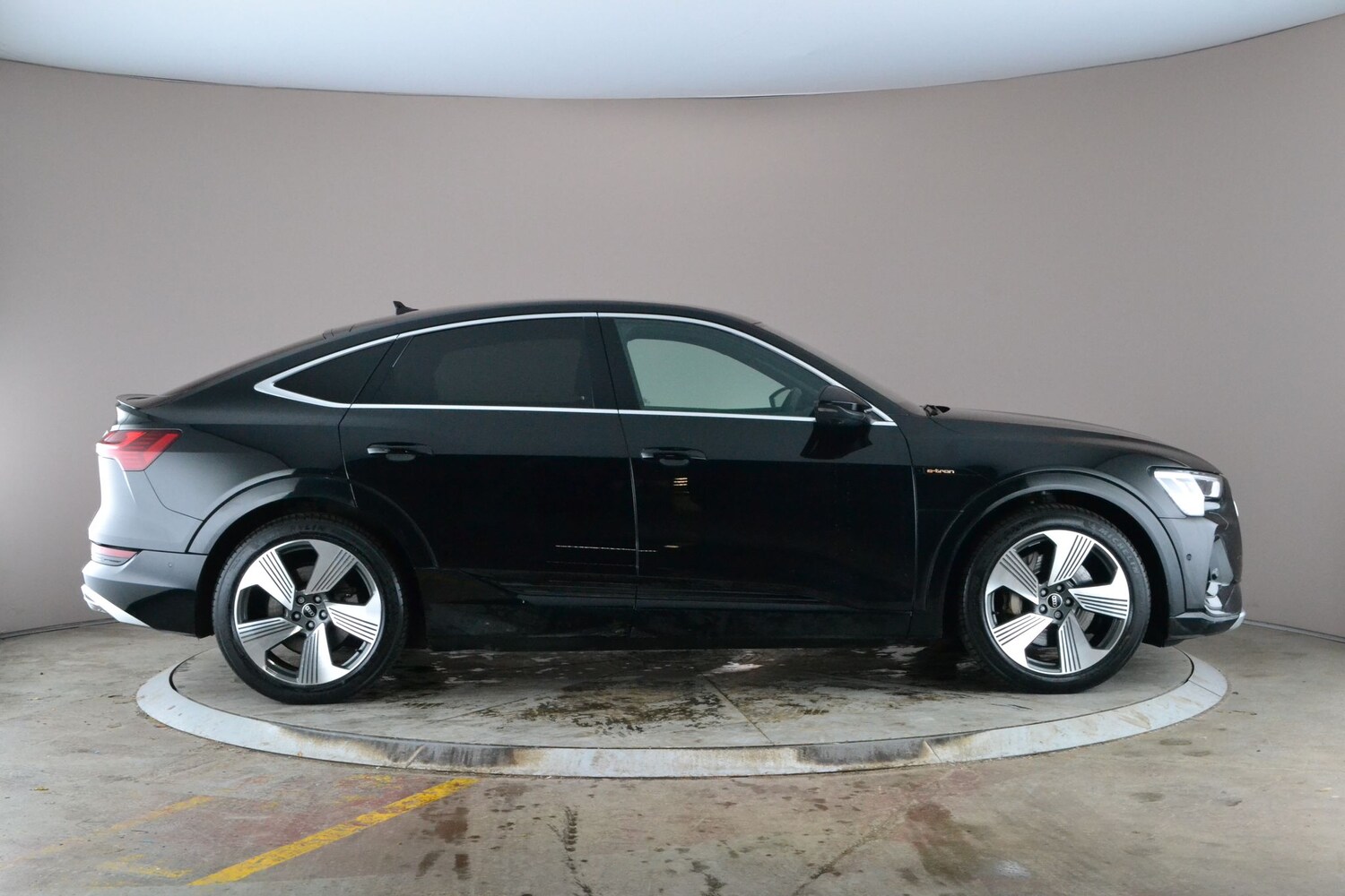 Used Audi e-tron 2021 for sale - 77420751: Photo 11