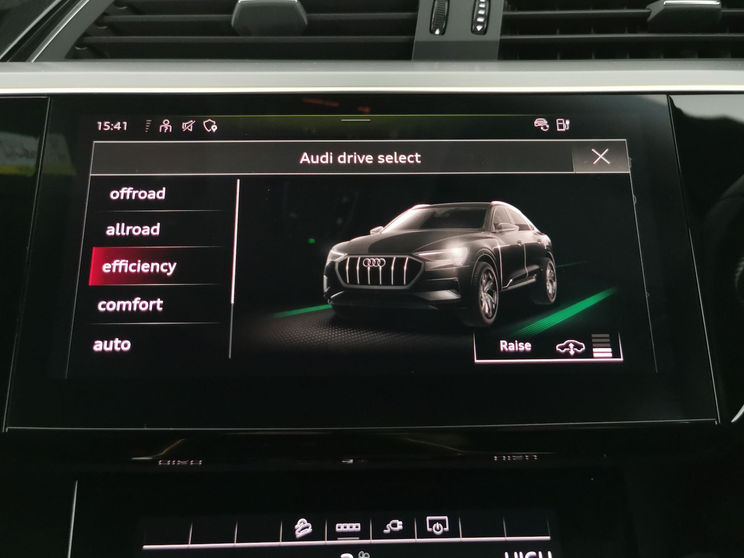 Used Audi e-tron 2021 for sale - 77420751: Photo 21