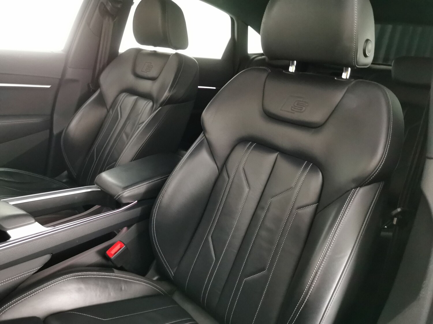 Used Audi e-tron 2021 for sale - 77420751: Photo 8