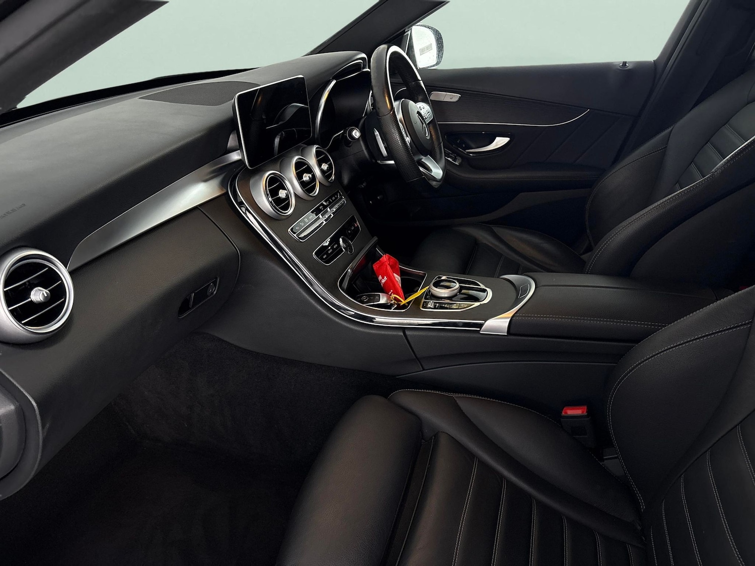 Used Mercedes-Benz C Class 2021 for sale - 77170840: Photo 4