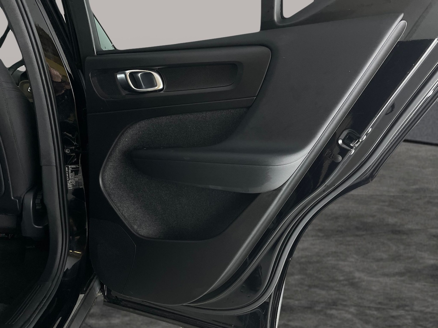 Used Volvo XC40 2023 for sale - 78015042: Photo 28