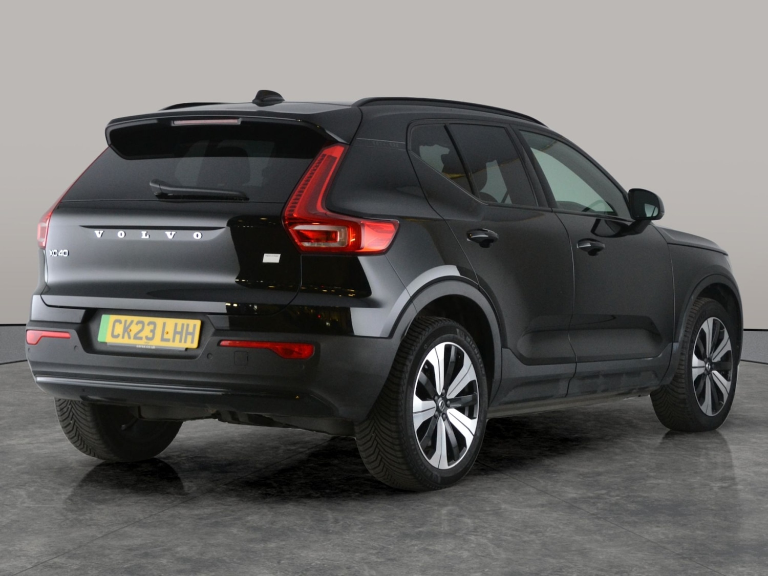 Used Volvo XC40 2023 for sale - 78015042: Photo 9