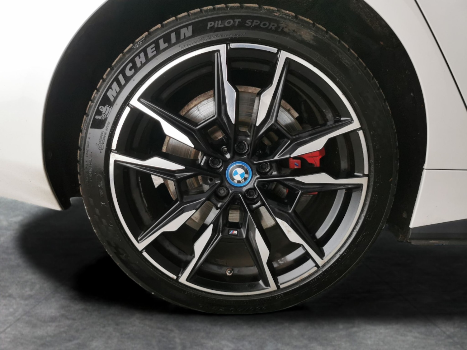 Used BMW i4 2023 for sale - 77592600: Photo 30