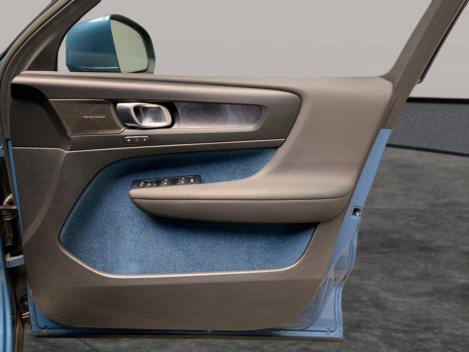 Used Volvo XC40 for sale - 77829744: Photo 30