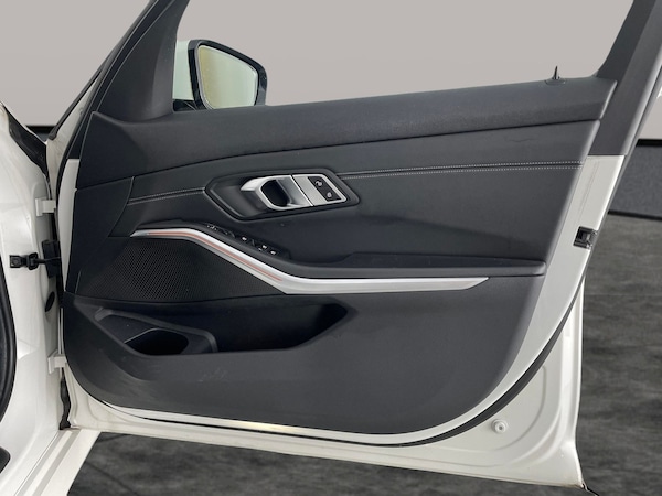 Used BMW 3 Series 2019 for sale - 76207339: Photo 45