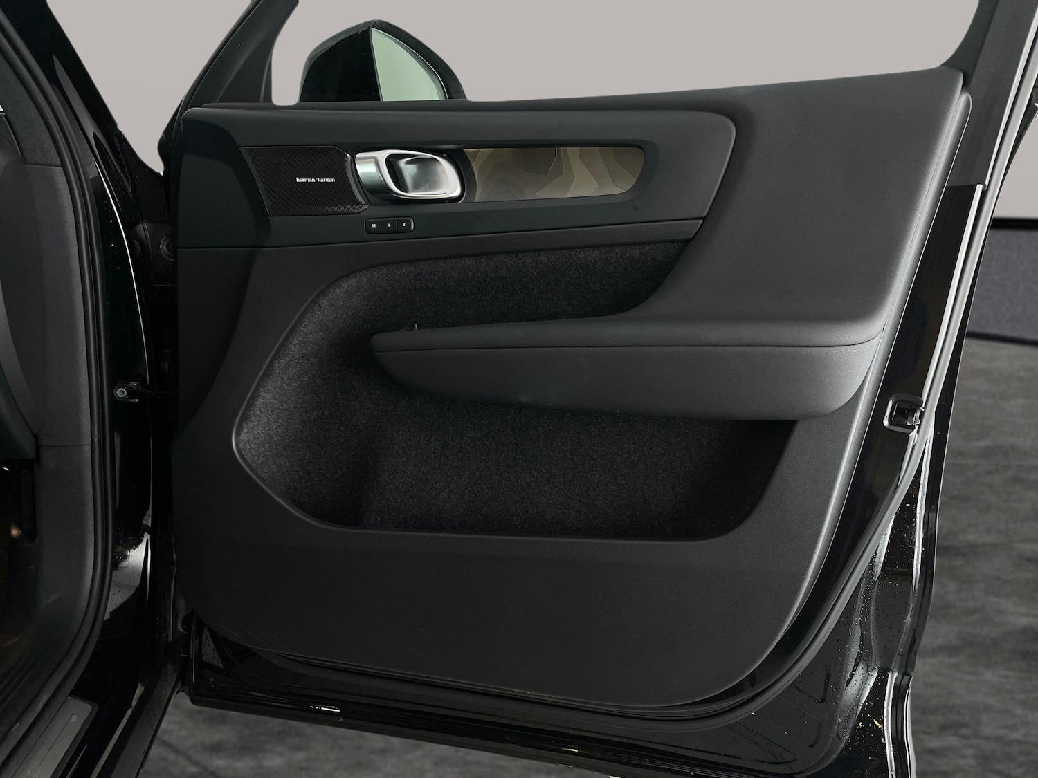 Used Volvo XC40 2024 for sale - 77300802: Photo 39