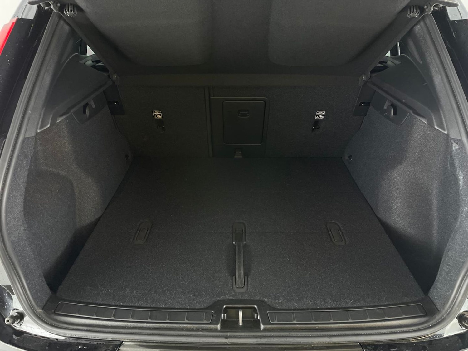 Used Volvo XC40 2024 for sale - 77300802: Photo 41