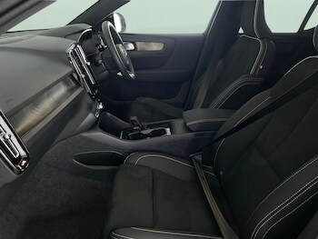 Used Volvo XC40 2024 for sale - 77300802: Photo